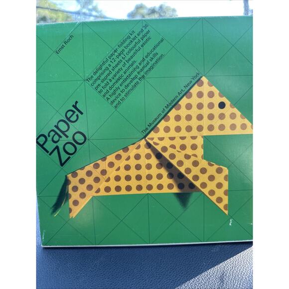 Vintage Paper Zoo Model Pre-Fold Animal Construction Set 1985 Museum Modern Art - Picture 1 of 8